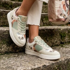 šarene ženske moderne patike za leto