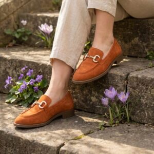 naranžaste žesnke kožne mokasine-sa zlatnom-šnalom