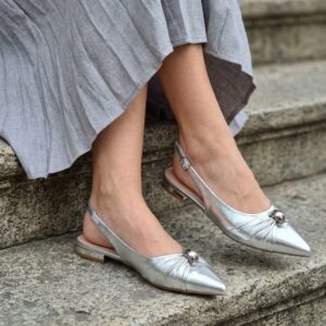 srebrne ženske ravne sandalete sa otvorenom petom