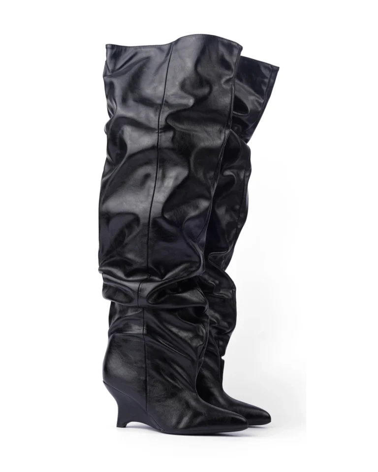 Crne ženske visoke čizme sa naborima Favorito LX562641BLK